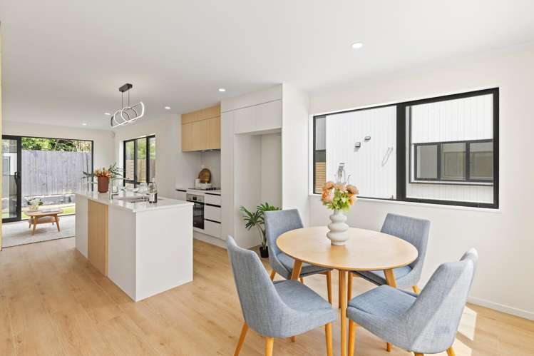 113 Beach Road Te Atatu Peninsula_4