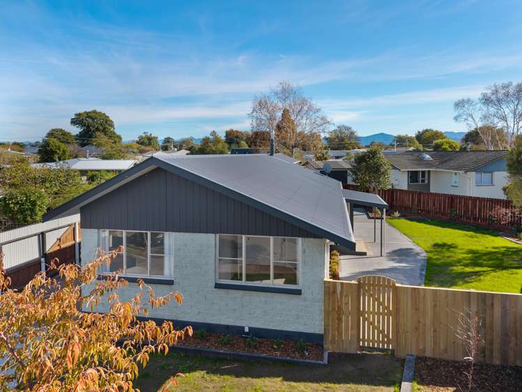 19 Newbourne Crescent Redwoodtown_26
