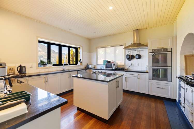28 Evergreen Place Sunshine Bay_10