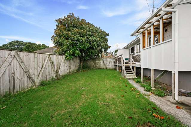1/13 Paton Avenue Te Atatu South_2