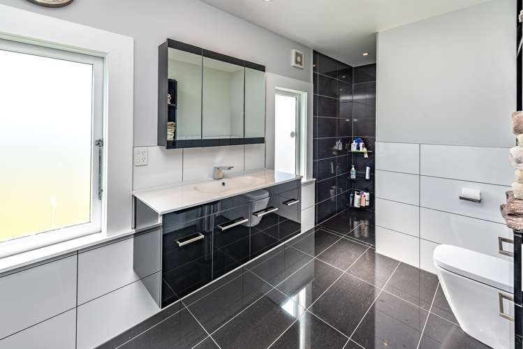 163 Great North Road Otamatea_18