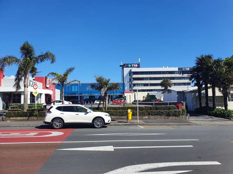 33 Gover Street Central_18