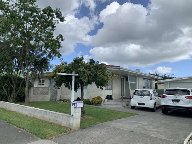3 Bedroom, Greenmeadows