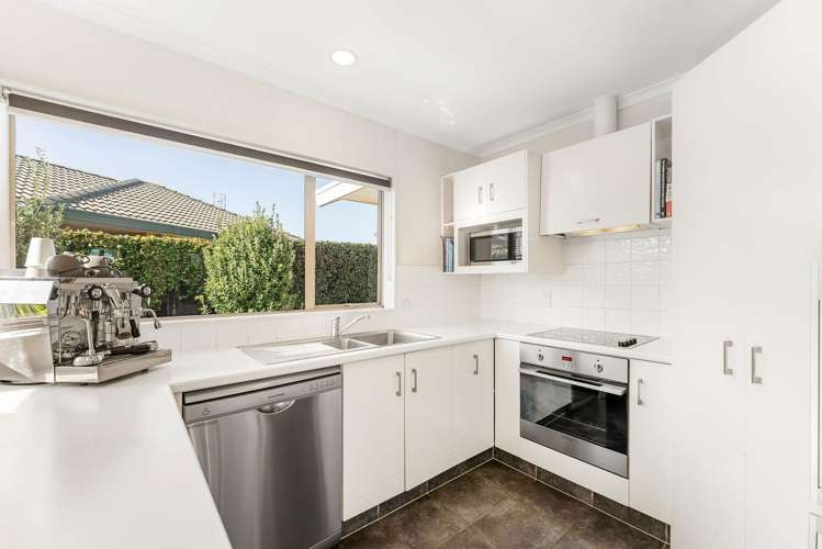 18A Haven Grove Papamoa_11