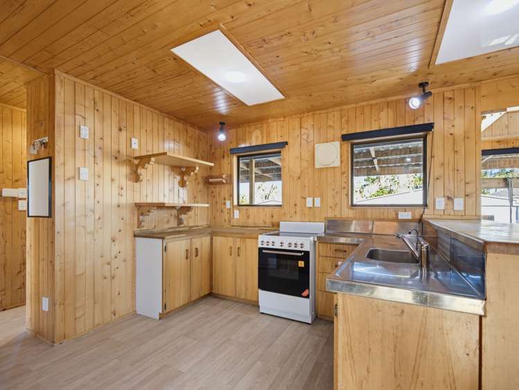 223 Parkhurst Road Parakai_13