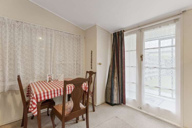 3 Tasman Road Otaki Beach_14