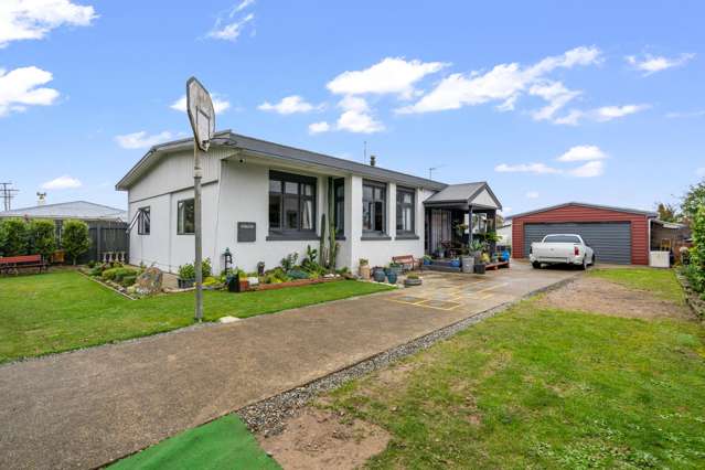 SOLID FAMILY HOME - ACT FAST!