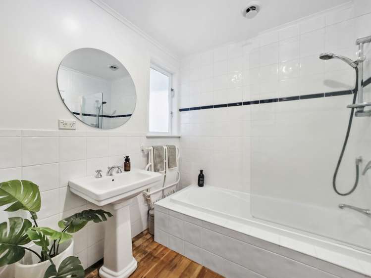 56 Taylor Road Mangere Bridge_12