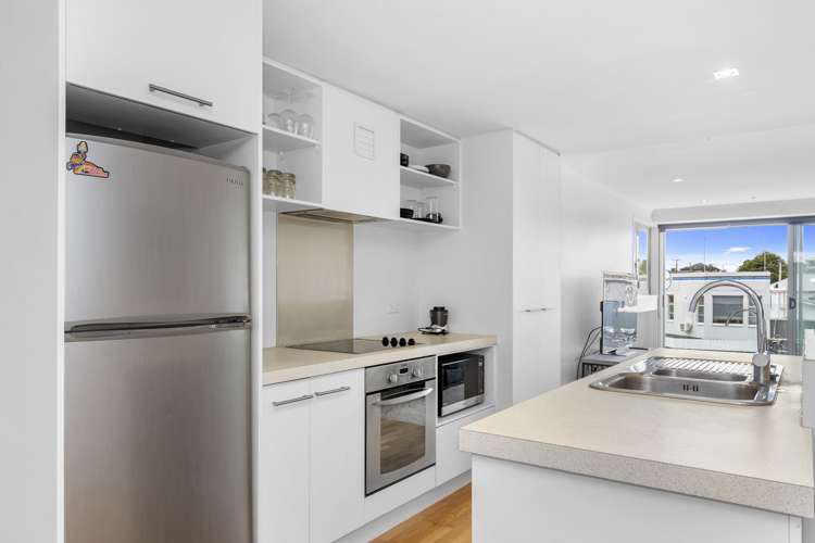 207/332 Maunganui Road Mount Maunganui_5