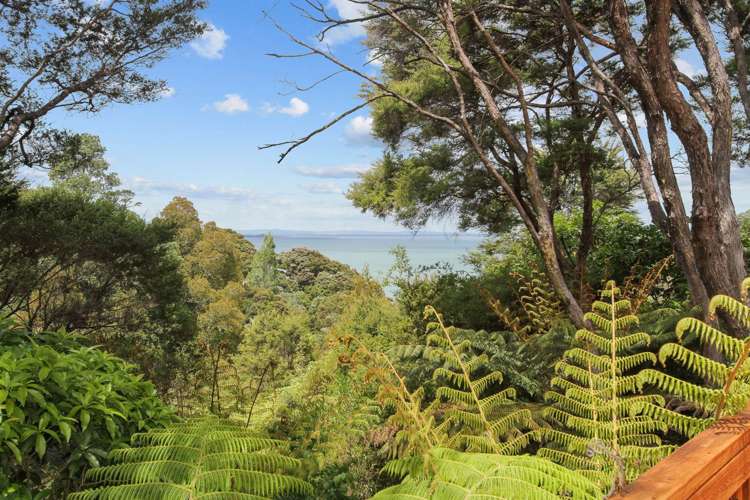 3 Herrings Cove Place Titirangi_12