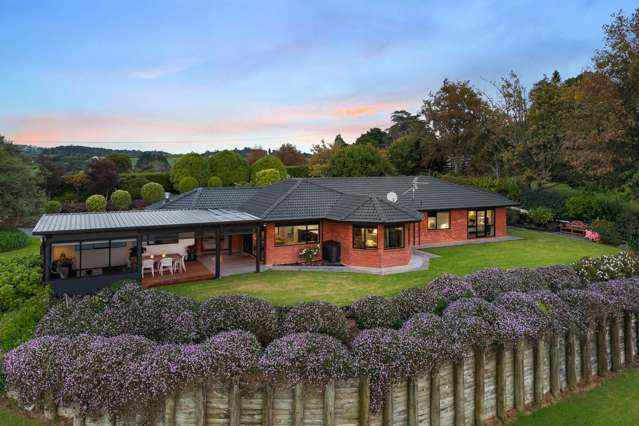 RENOVATED NORTH FACING PICTURESQUE SERENITY