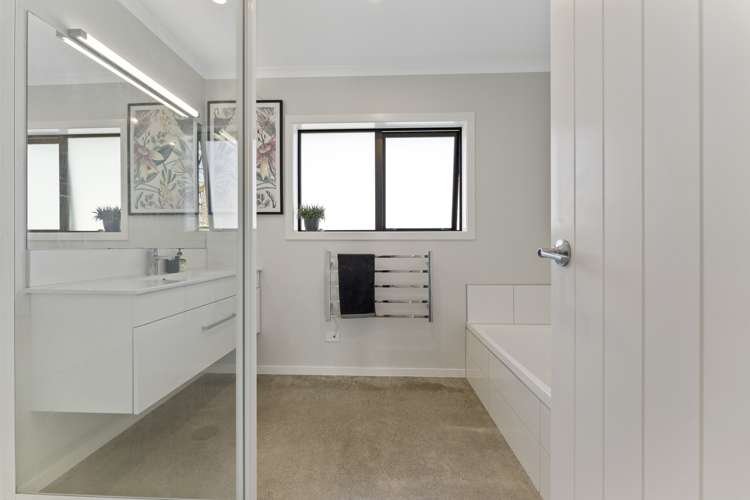 18 Grefor Lane Waitarere_17