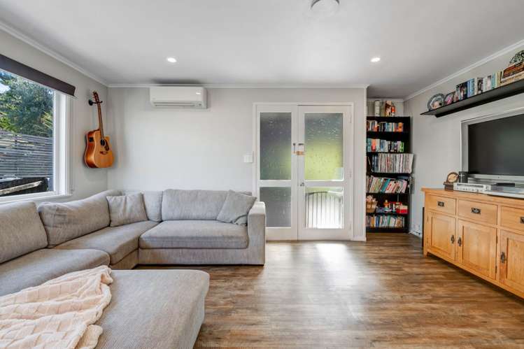 245 Vipond Road Stanmore Bay_6