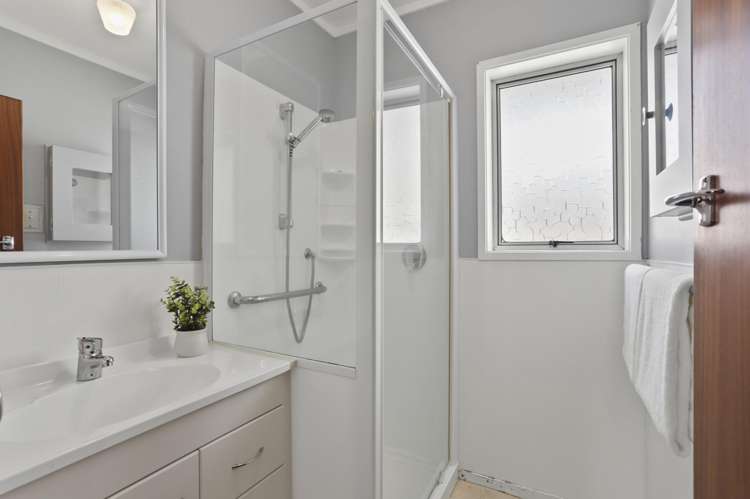 1/12 Tanoa Place Glendene_11