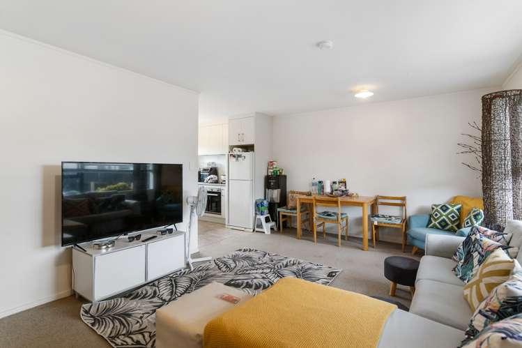 2/49 Marne Road Papakura_5