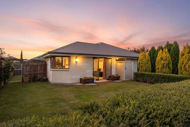 All the T’s. Tidy Two Bed Two Bathroom Townhouse