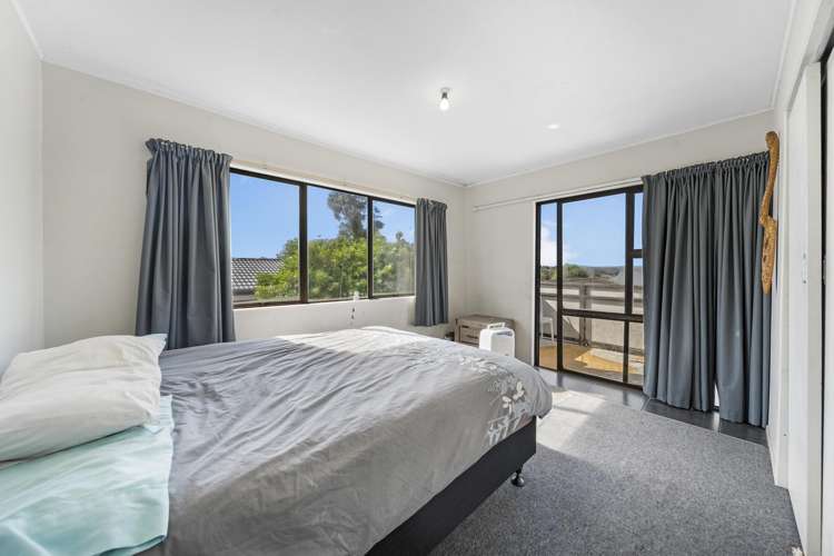 21 Rushgreen Avenue Pahurehure_12