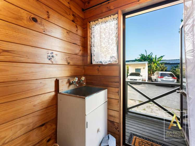 1/9 Te Kanawa Crescent Henderson_18