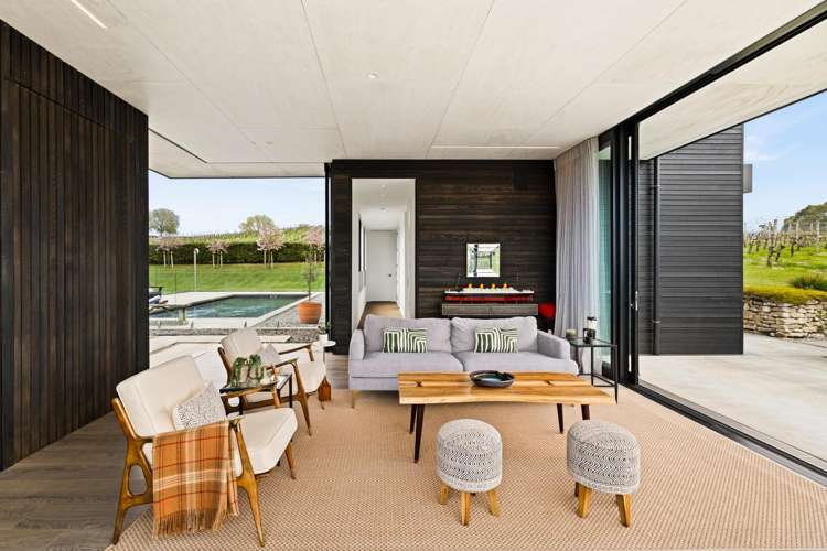 25 Side Road Haumoana_12