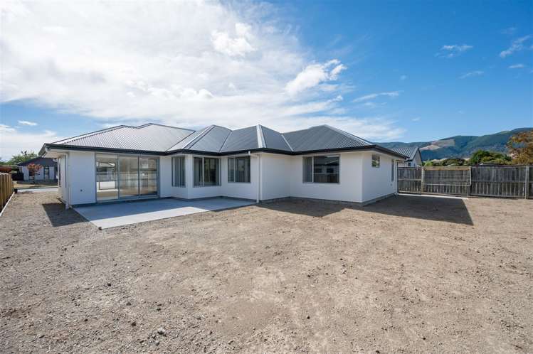 6 Lassen Place Stoke_3