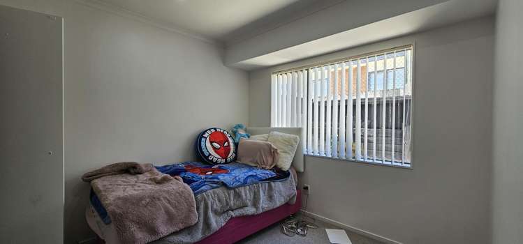 28 Robert Ross Place Clendon Park_11