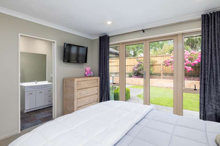 18 Maurice Stanton Place Shirley_7