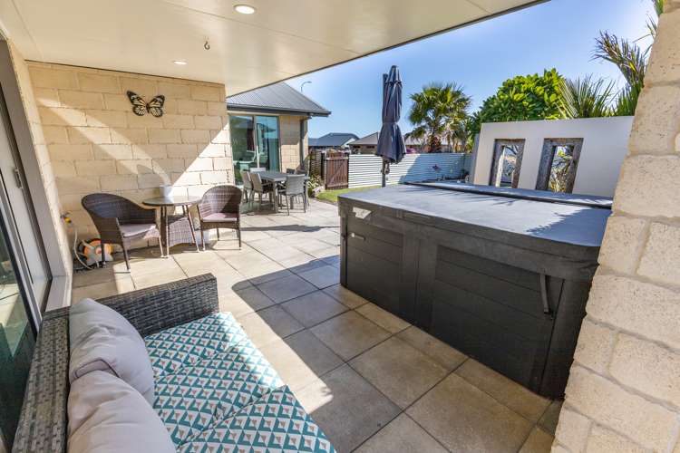 31 Karoro Place Karoro_17