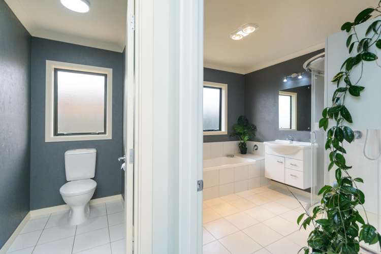 46 Peter Hall Drive Kelvin Grove_11