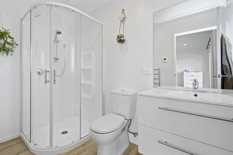 10 Clifford Close Leamington_13