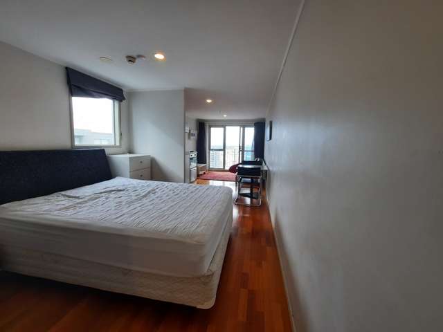 8 Bankside Street 10015_1