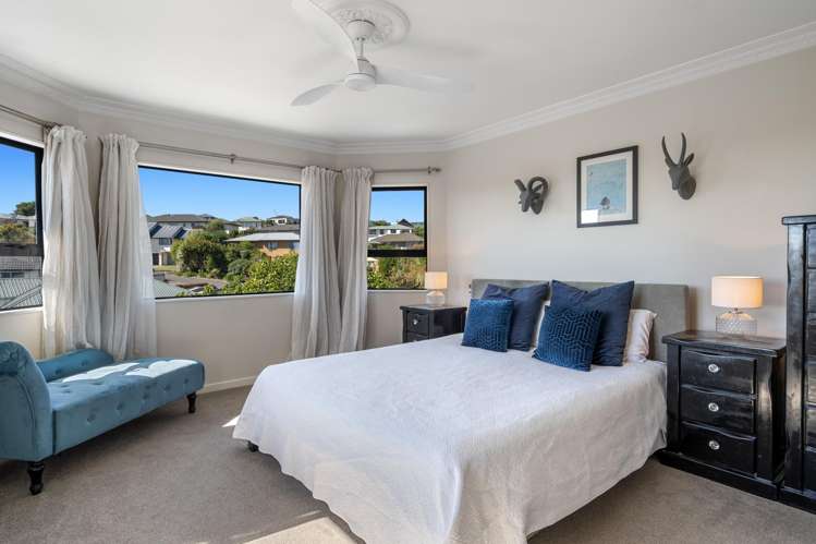 49 Olympus Way Richmond_17