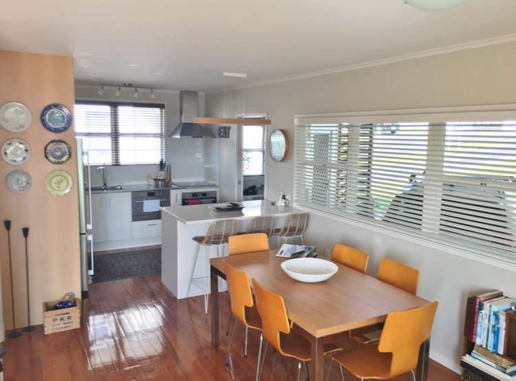 2/35 Rangitoto Terrace Milford_3