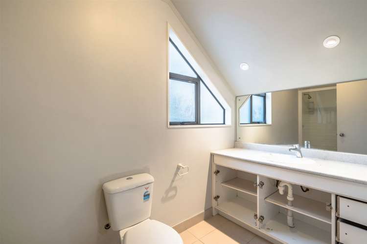 4/10 Taiere Terrace Onehunga_13