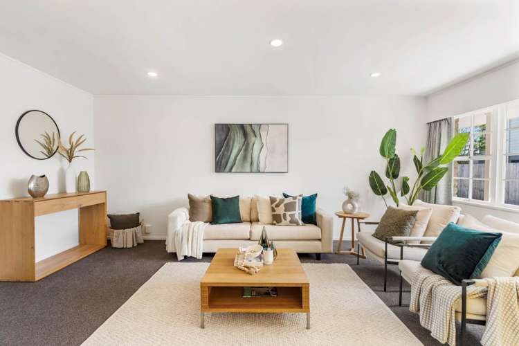 2/11 Vivian Wilson Drive Eastern Beach_6