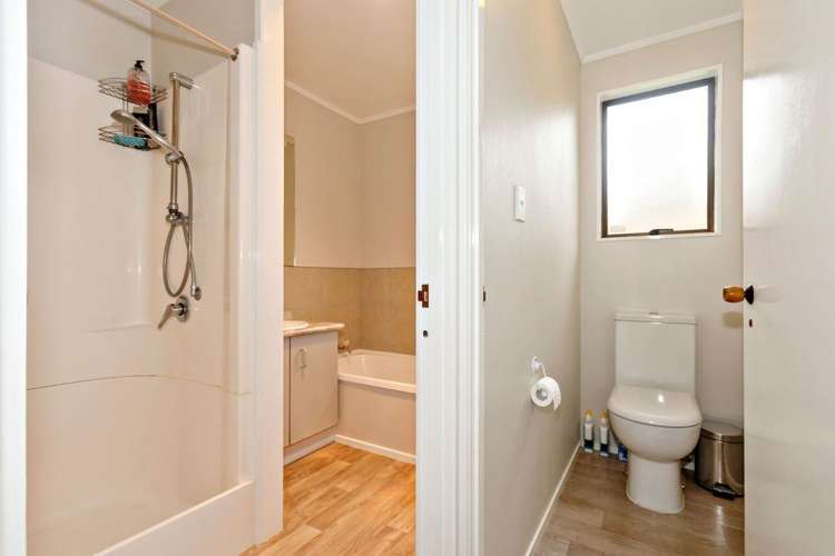 139 Solar Road Glen Eden_17