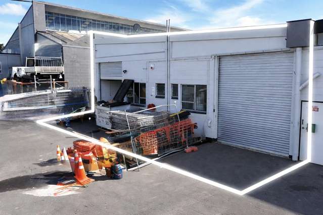 Dual Units - 311sqm Pakuranga