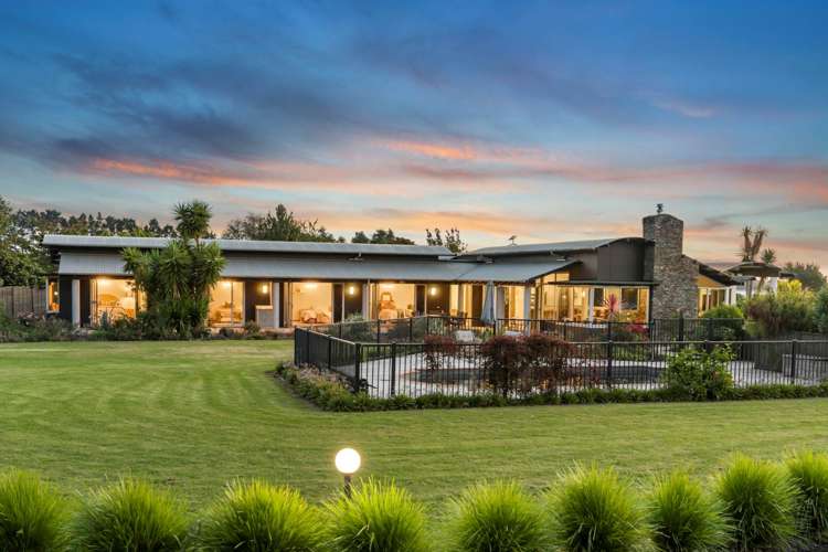 1963 Great South Road Bombay_3