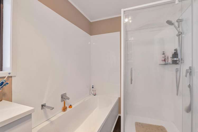 15 Brecon Road Stratford_10