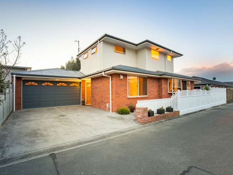 1 Sorrento Way The Wood_1