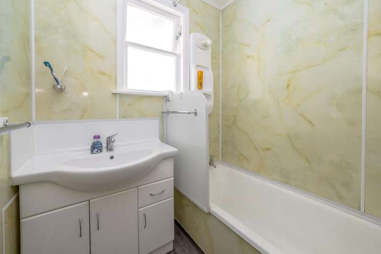 84 Cameron Crescent Masterton_9