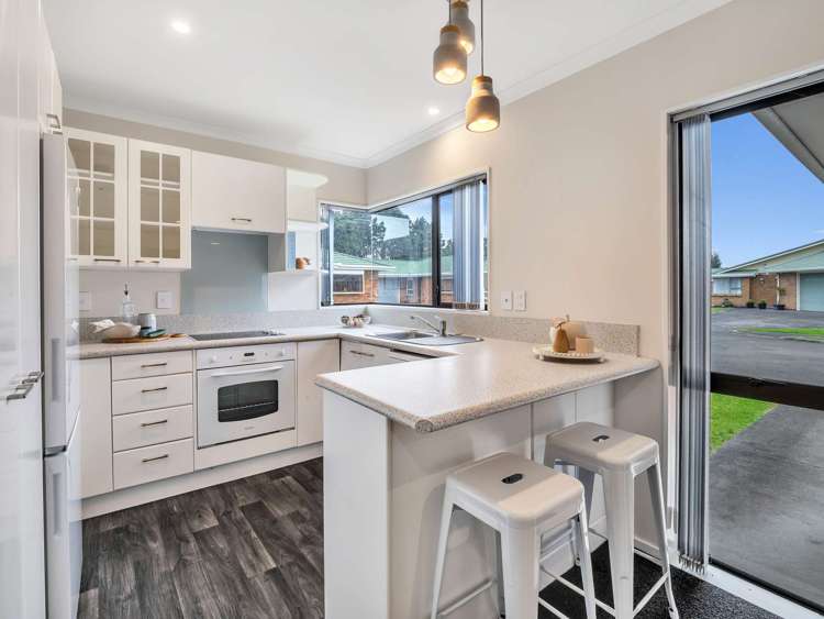 1 Loader Place Tawhero_6