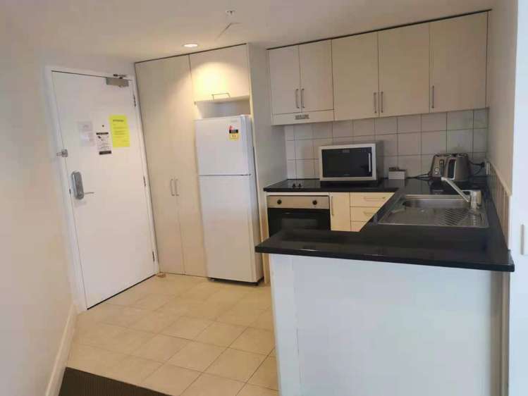 9-17 Byron Ave 10897_5