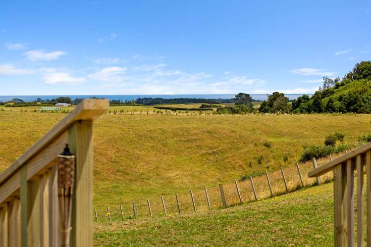 11 Leith Road Okato_33