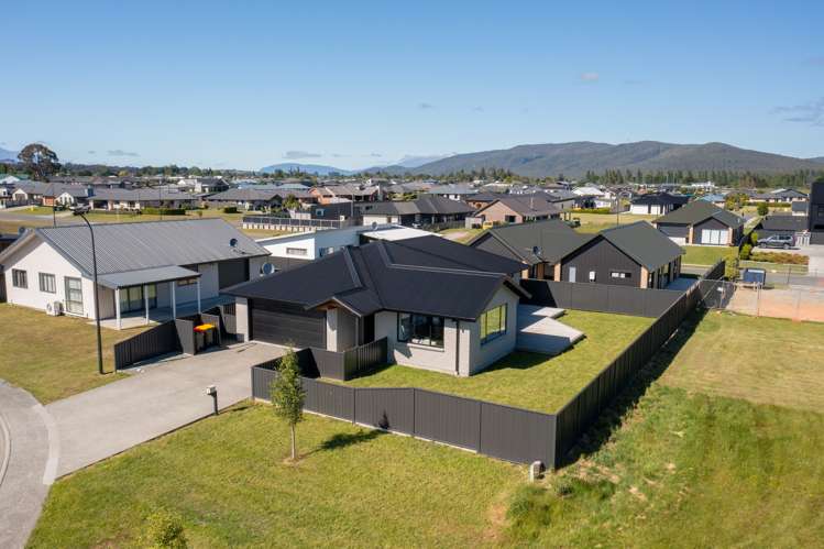 9 Chaney Place Te Anau_2