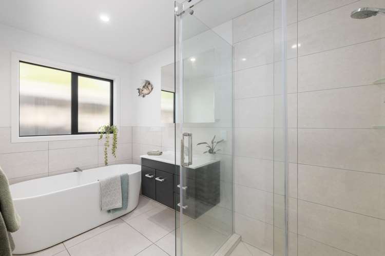 16 Doris Faigan Lane Charteris Bay_21