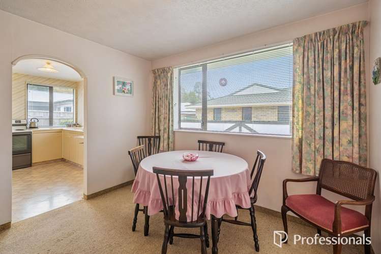 12A Korau Grove Stokes Valley_5
