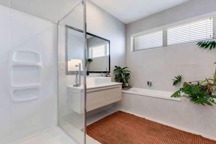 203 Ninth View Avenue Beachlands_15