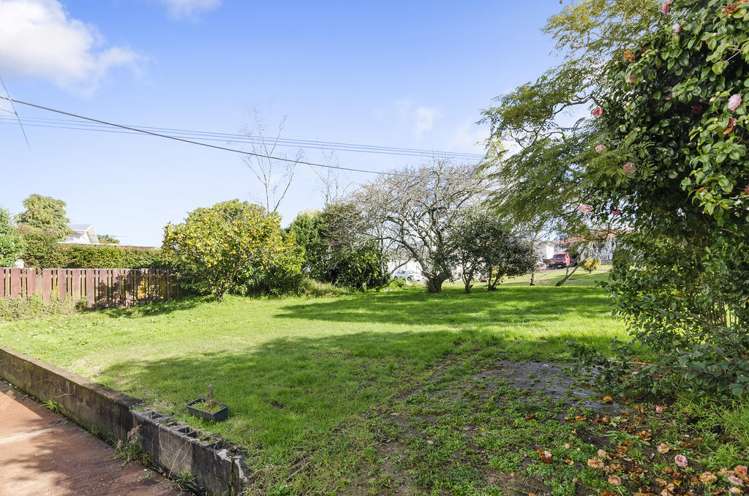 41 Tiroroa Avenue Te Atatu South_1