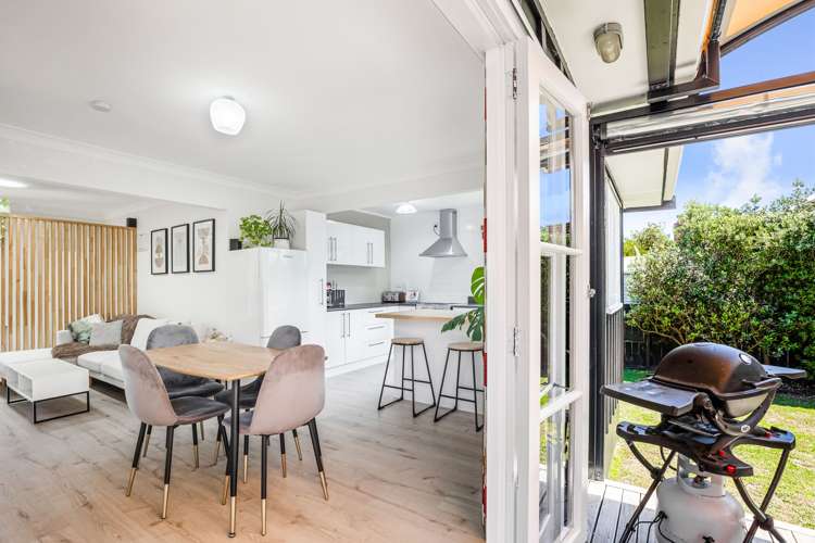 1b Titoki Street Te Atatu Peninsula_12