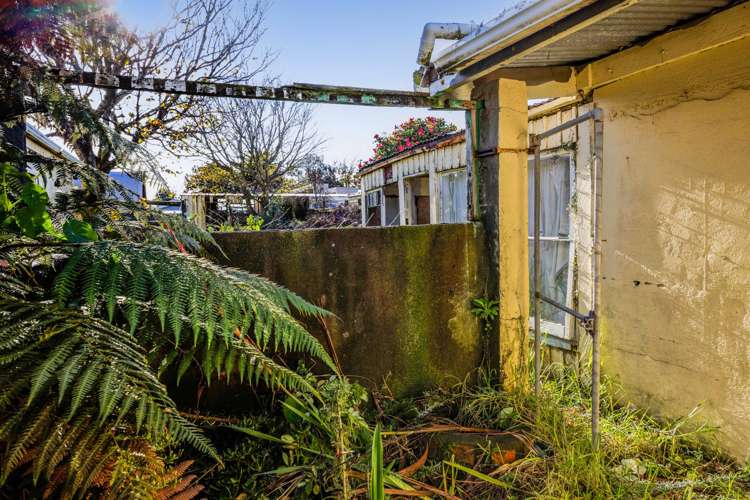 87 Whitcombe Road Opunake_17